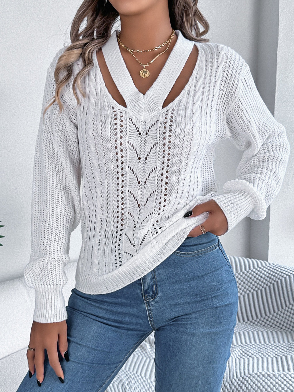 Womens Cutout V-Neck Long Sleeve Sweater (S-XL)