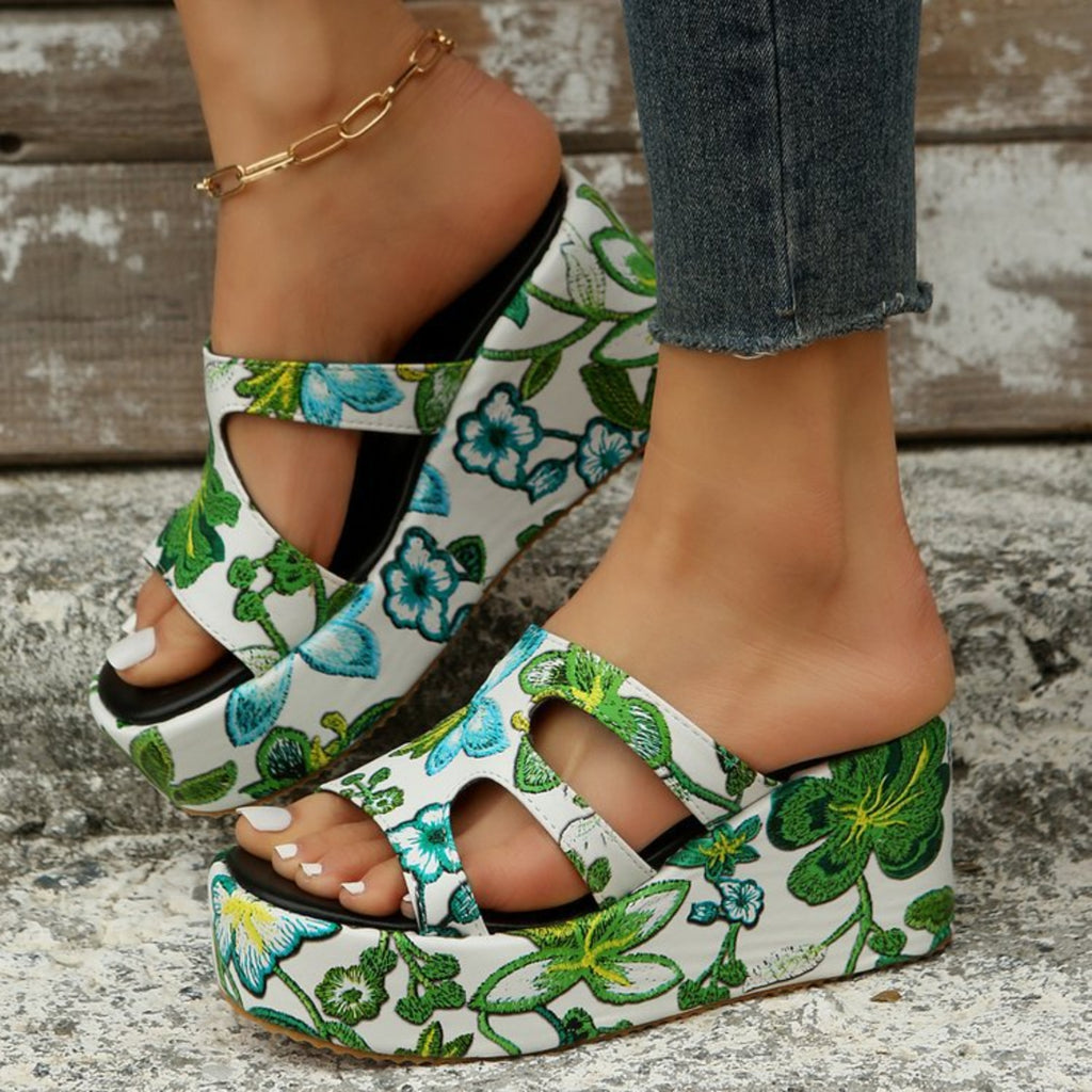 Womens Cutout Floral Peep Toe Sandals (4-11)